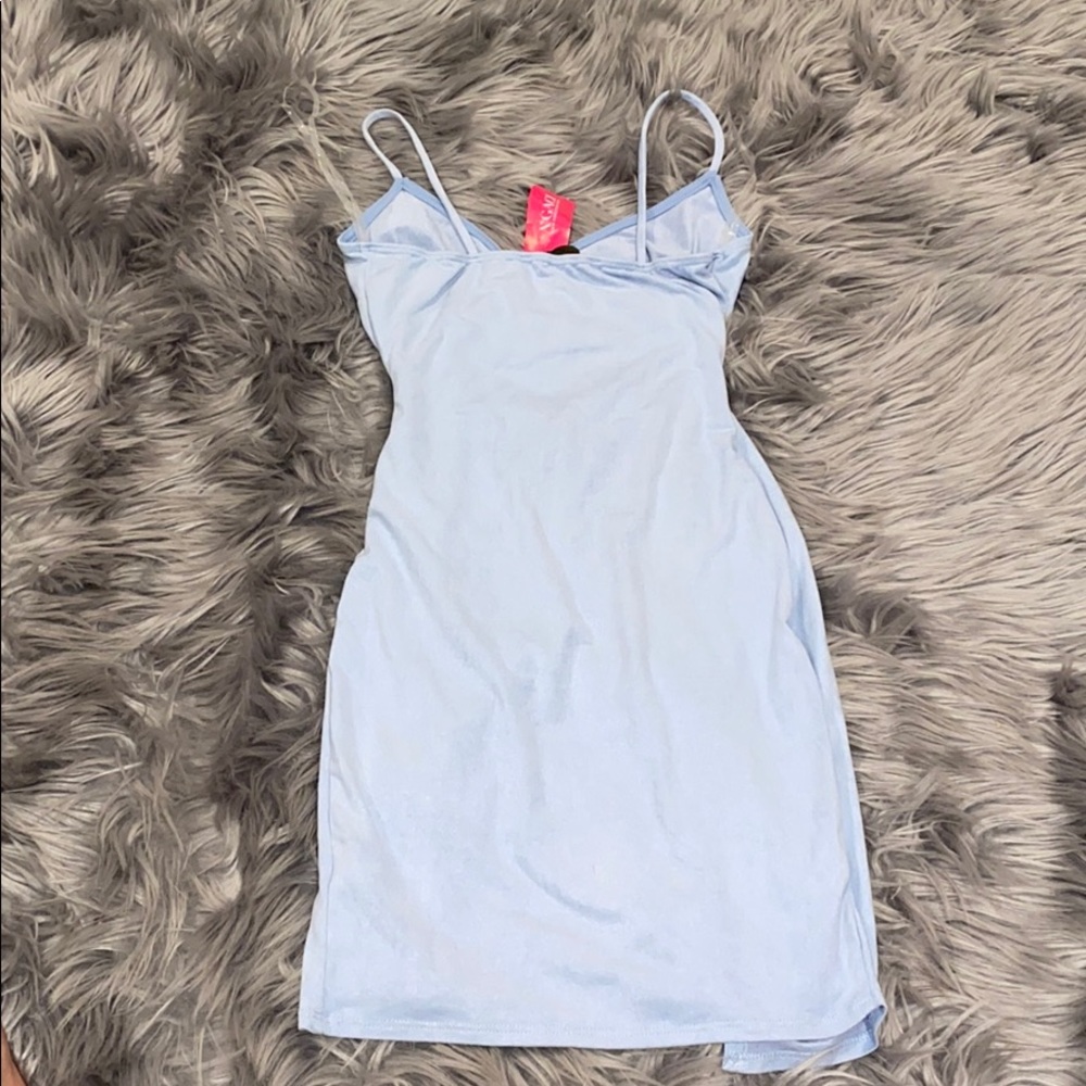 🆕 LIGHT BLUE SEXY ASYMMETRICAL DRESS 👗 - Picture 3 of 3